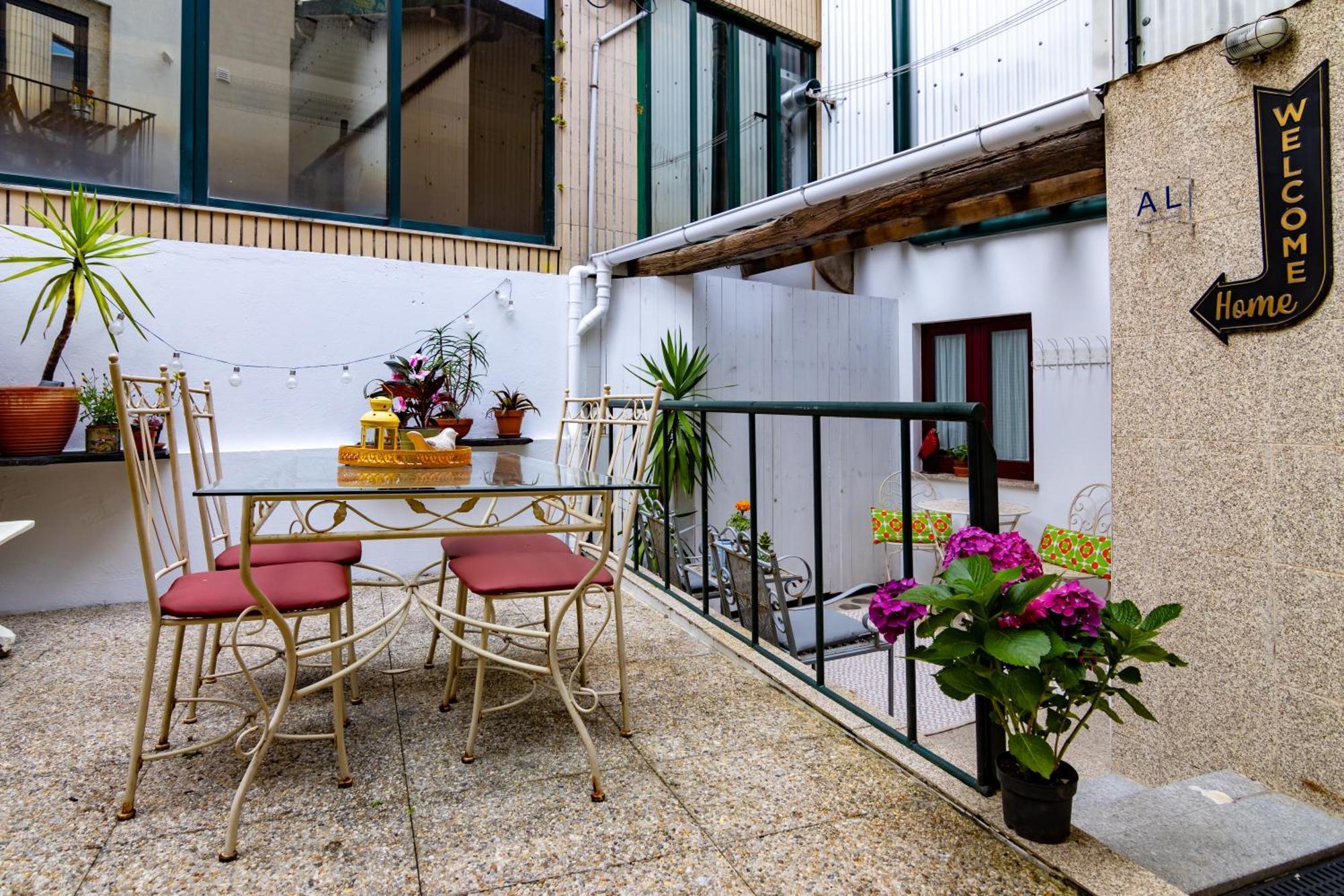 Apartment Red House 2- With Terrace *